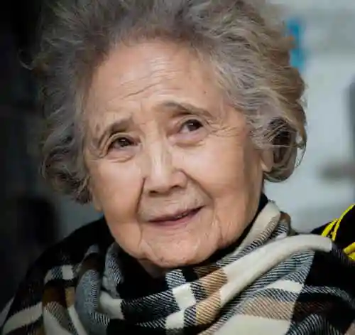 90岁以上健在的长寿明星,秦怡97岁,韦伟101岁,她103岁气质如兰