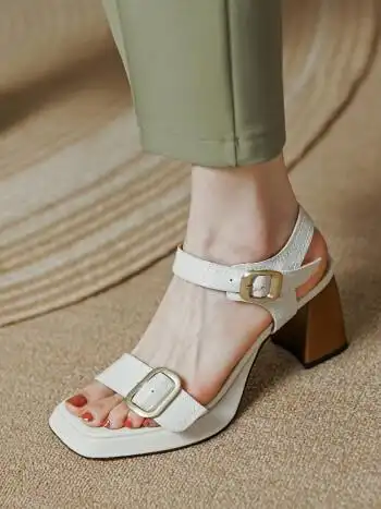 2022夏新款复古方头露趾一字带高跟凉鞋女简约粗跟脚腕绊带鞋 白色 34