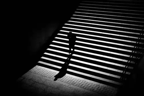 黑白摄影孤独的街头影像