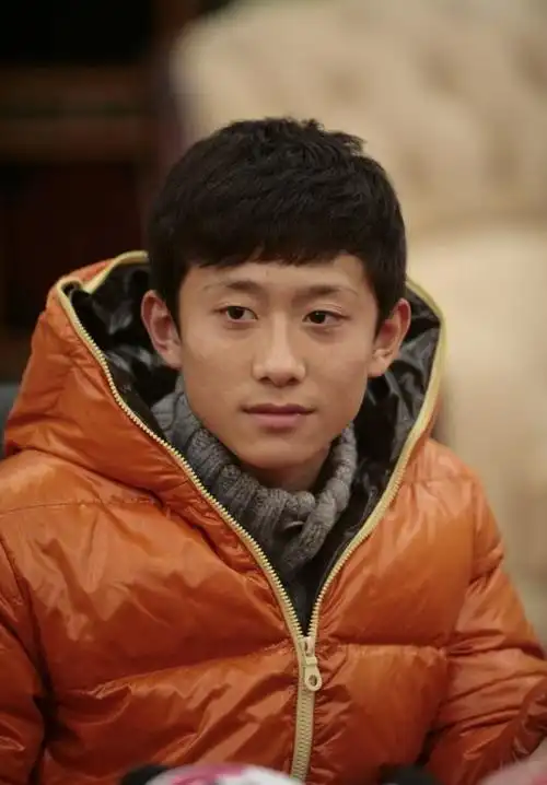 《家有儿女》19年后小演员今昔对比,有人逆袭大火,有人默默无闻