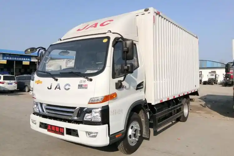 15米 国五单排厢式轻卡载货车(hfc5043xxyp91k5c2v)