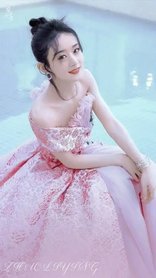 赵丽颖粉色公主裙