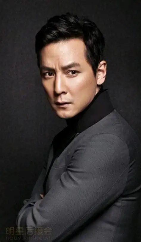 吴彦祖证件照高清吴彦祖蓝底证件照图2022已更新今日动态