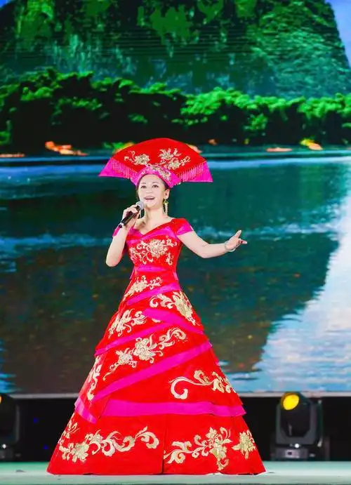 p>李卫红,壮族,国家一级演员, span class="ref" data-ctrid="sxajae