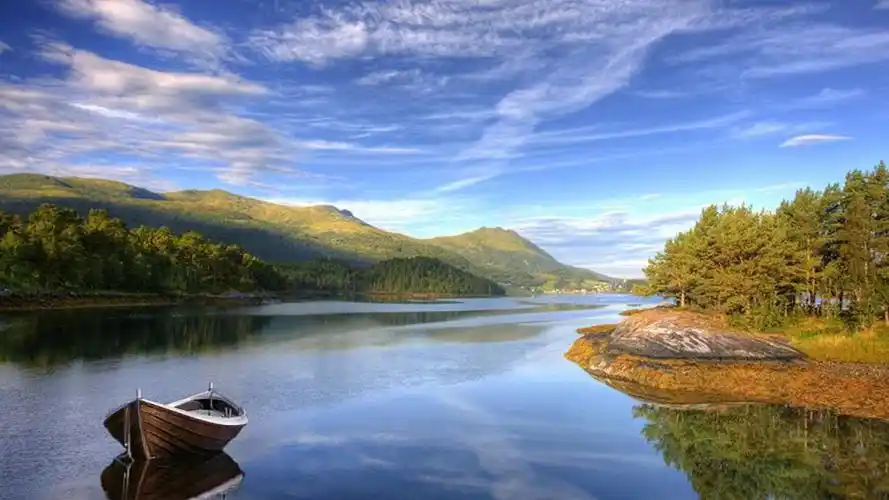 秀丽山河美景图片高清电脑壁纸