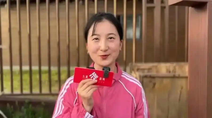 汽车售后管理,连锁超市合伙人等职业,大多上台的男士都是湖北人,也有