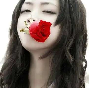 热心网友  2015-02-03   展开全部 百度搜嘴里叼朵玫瑰花的女生头像