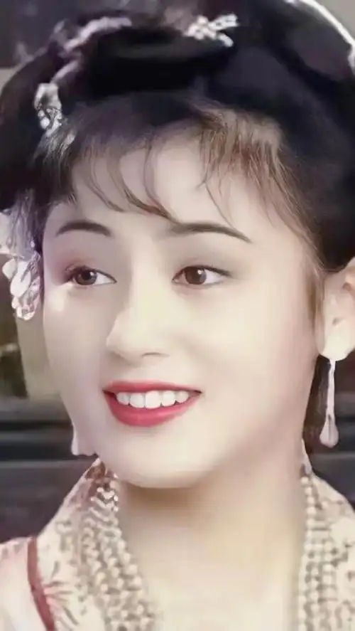 陈红年轻时的颜,那简直连倾国倾城都觉得还不够夸