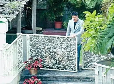 霍启山(资料图)霍启山外籍新欢lea(资料图)霍启山开游艇派对(资料图)