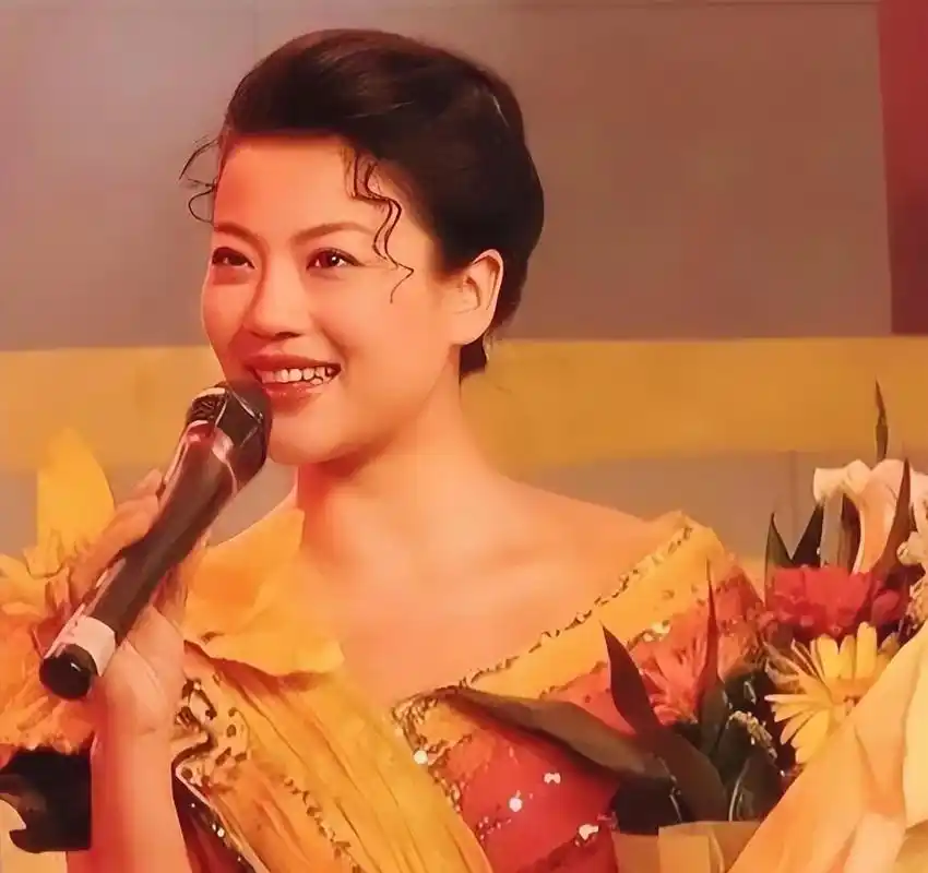 张也:音符里的坚强与柔情 张也的音乐承载着她对生活的热爱与坚韧不拔