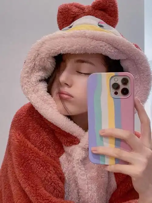 迪丽热巴元宵节分享美照鼓腮卖萌超可爱肤白貌美宛如初恋