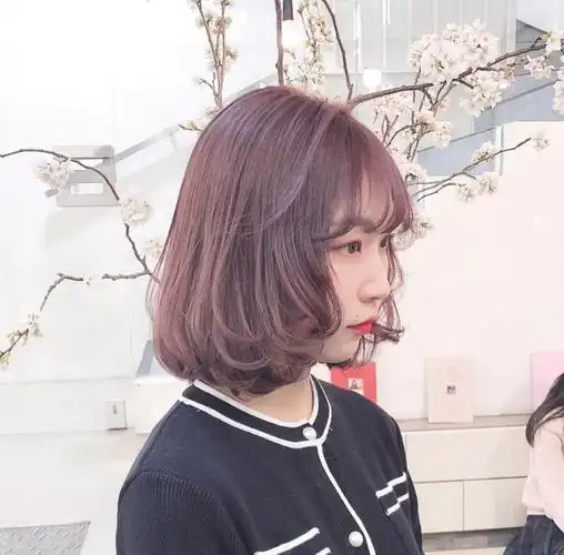 短发内扣发型简单好打理