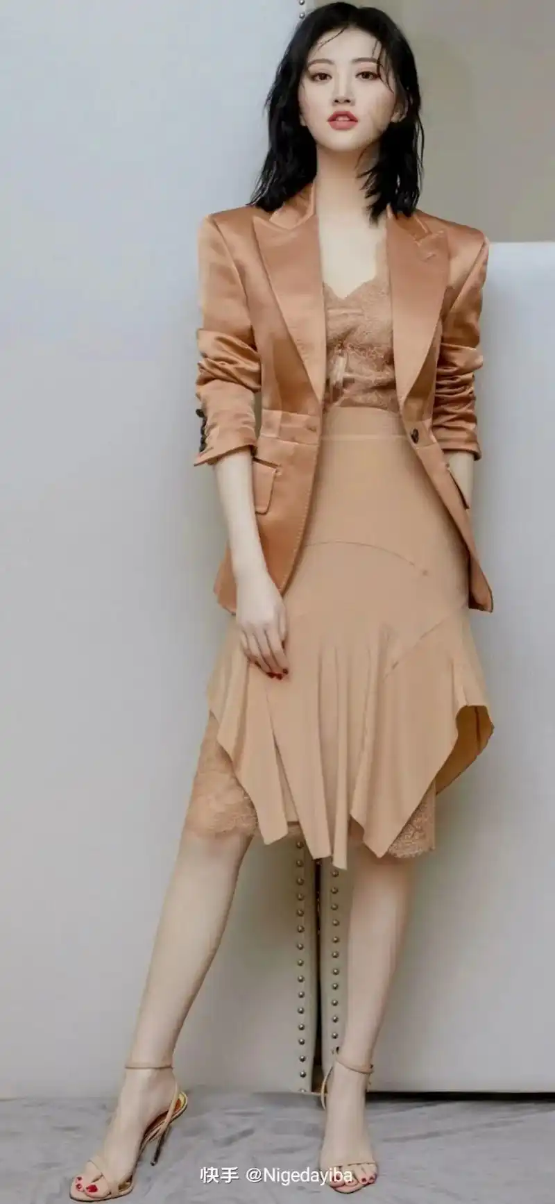 景甜#超清壁纸#美腿玉足 - 抖音