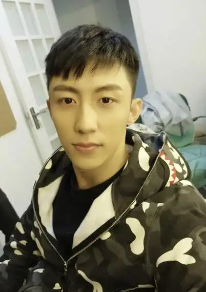 黄景瑜个人资料介绍身高体重(黄景瑜身高及基本情况)