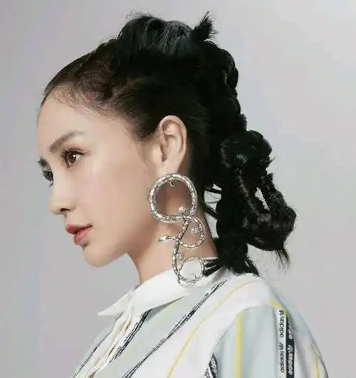 都说可以从侧脸中识别一个人的颜值高低,如果说侧脸可以检测颜值,那么