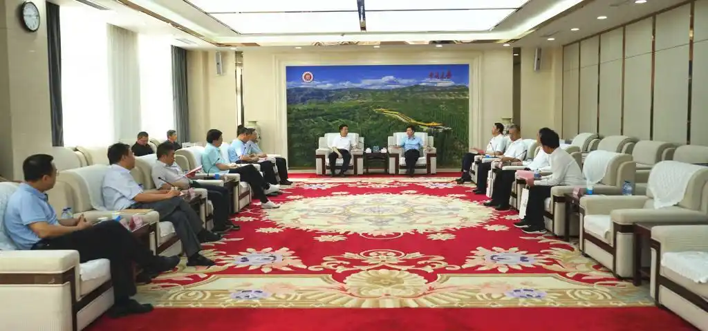 中国铁塔股份有限公司山西省分公司党委书记总经理徐波一行来校调研