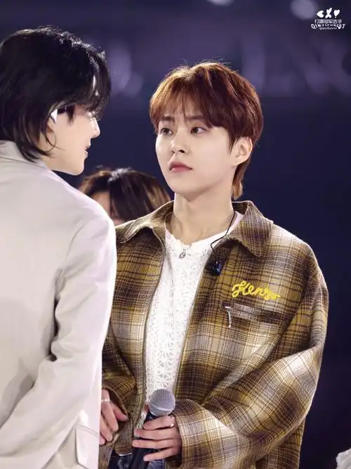 金俊勉##张艺兴##边伯贤##金钟大##朴灿烈##都暻秀##金钟仁##吴世