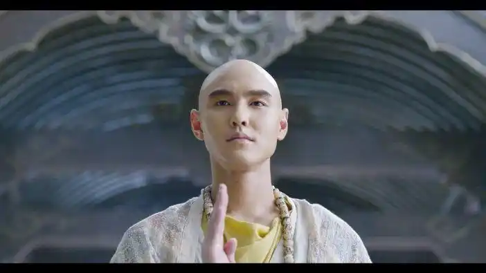 阮经天的光头形象着实让人眼前一亮,你中意吗?