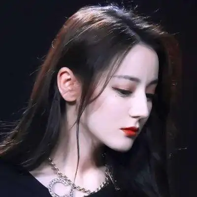 迪丽热巴女头"我爱你只是我的事_女生头像_我要个性网