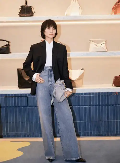 不露分毫却美的时髦高级,举手投足尽显优雅女人味