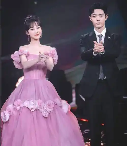 肖战都有出席,刚刚过去的微博之夜,肖战与杨紫再次蝉联king和kueen