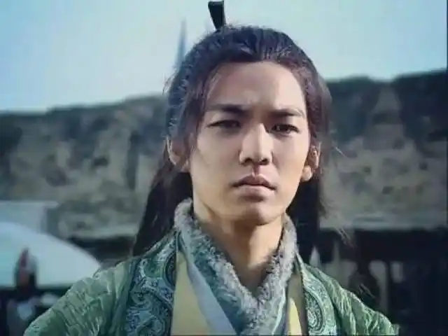 分别是钟汉良饰演的顾惜朝