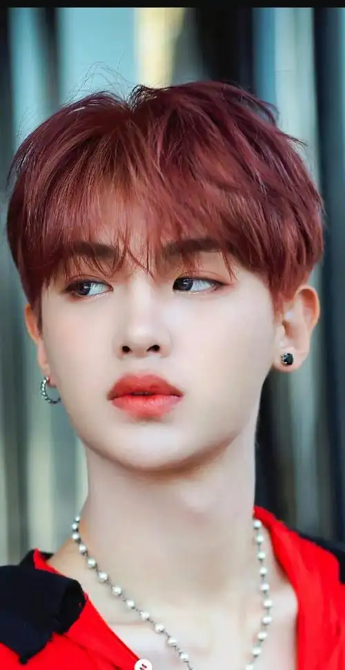 黄明昊 染的粉色这么看还挺红的##黄明昊红发