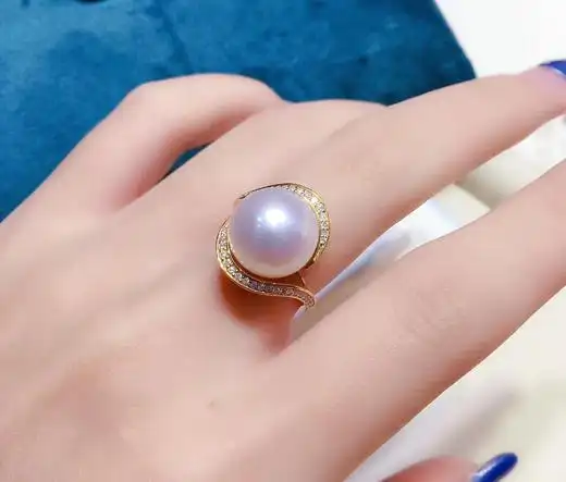 【澳白珍珠戒指】12-13mm,强光泽 极微瑕 微生长纹 带粉光 款式精致