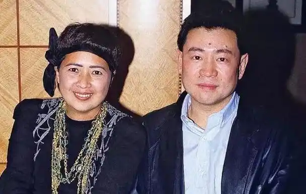 刘銮雄谈蔡少芬第一次(蔡少芬当刘銮雄情人6年)