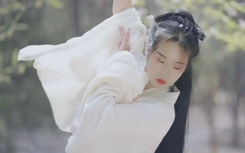 古风舞蹈mv不会跳舞可以拍仙气飘飘的古风mv吗当然可以看看在樱花林中