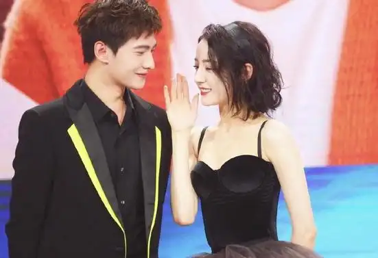 果然迪丽热巴杨洋甜蜜官宣