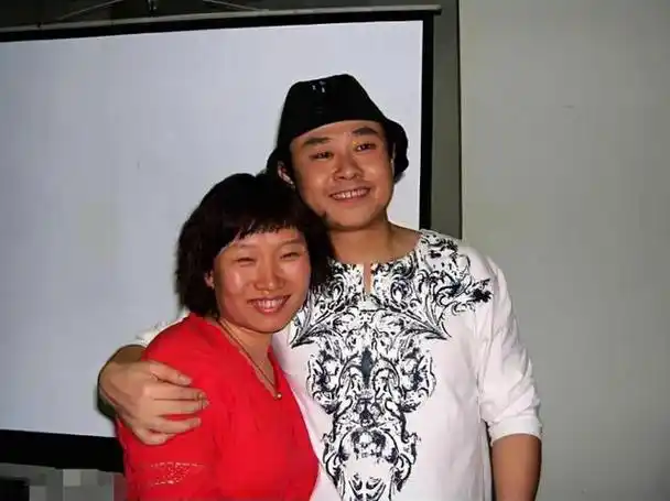 刀郎前妻杨娜:生下女儿40天后失踪,刀郎走红后,她后悔了吗?