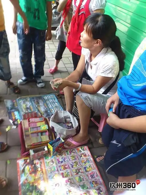 七小门口有人对小学生搞抽奖,怎么没人去管一下?