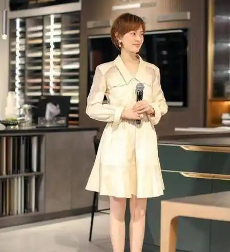 原创原创39岁孙俪光脚秀舞姿毫无违和感画面如仙境般唯美动人