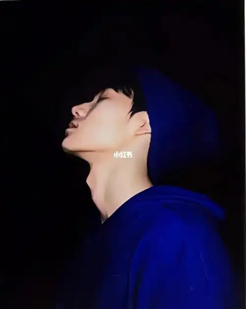 张真源真的太会了我真的爱死了这个喉结张真源