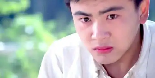 洪剑涛:从小接触电影,因一件小事错失贾宝玉,终因洪班长走红.