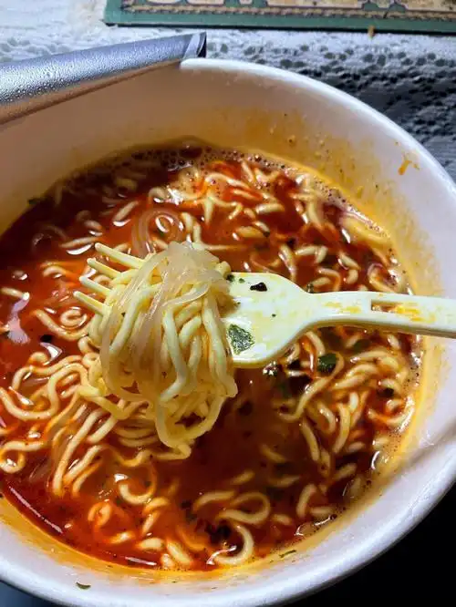 麻辣香锅味泡面是我格局小了