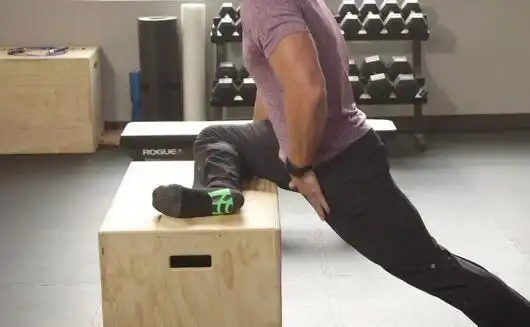 怎么拉伸放松臀部肌肉臀部拉伸运动图解