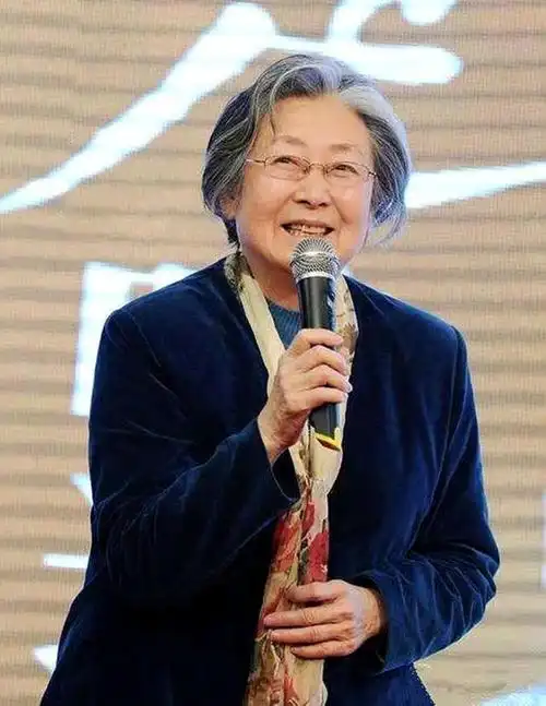 年青的一代林岚饰演者曹雷最新动向81岁近况如何弟曹景行