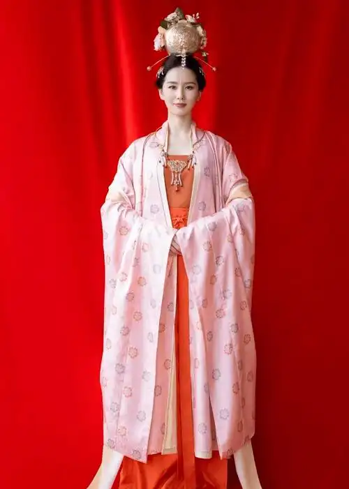 本以为刘诗诗太瘦演不了"杨贵妃",定妆照曝光后,网友:我酸了_古装