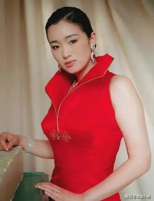 被巩俐的旧照片惊艳到!