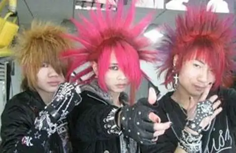 曾经,17岁的杀马特,一年比一年帅,成为最帅的人,也是一种孤独