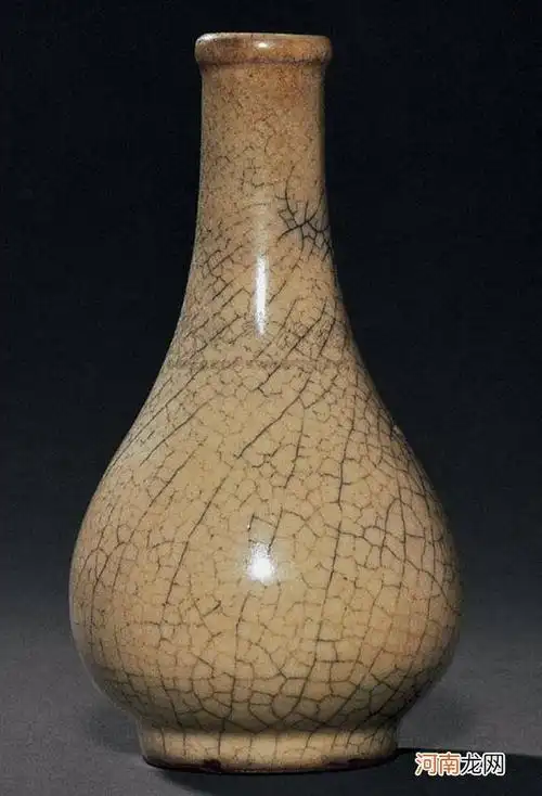 哥窑的存世量,满打满算,囊括北京故宫博物院,台北故宫以及海内外各大