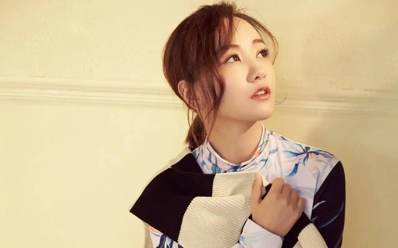 杨蓉魅力写真图片桌面壁纸