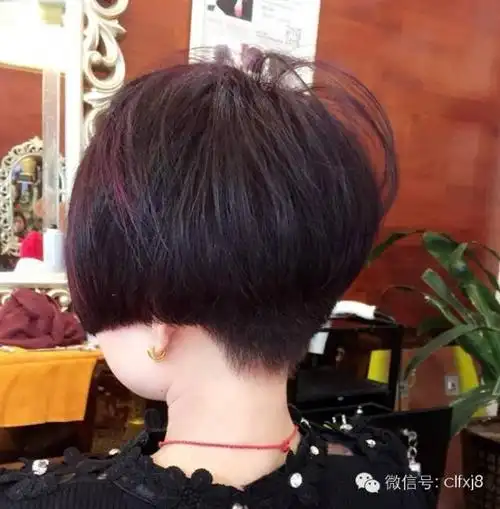 不是一款可以彰显个性的发型都一定是可以让女士们显得非常帅气的短发