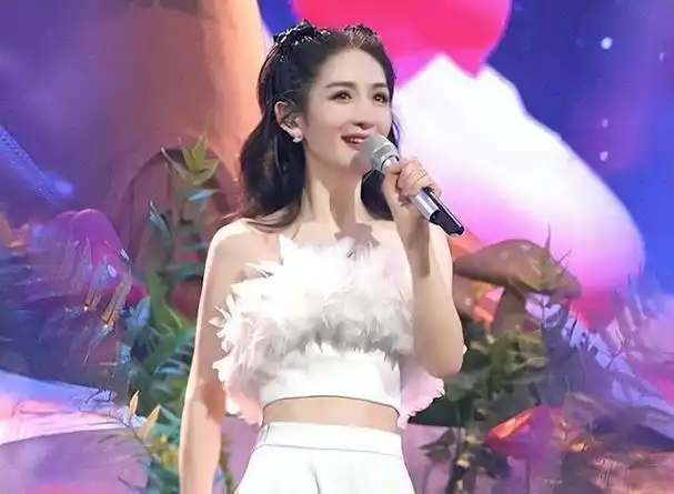 事实证明,谢娜还是没逃过"口无遮拦"的报应!