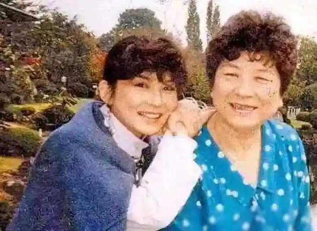 一代天后陈淑桦梦醒时分风靡全球她现状如何