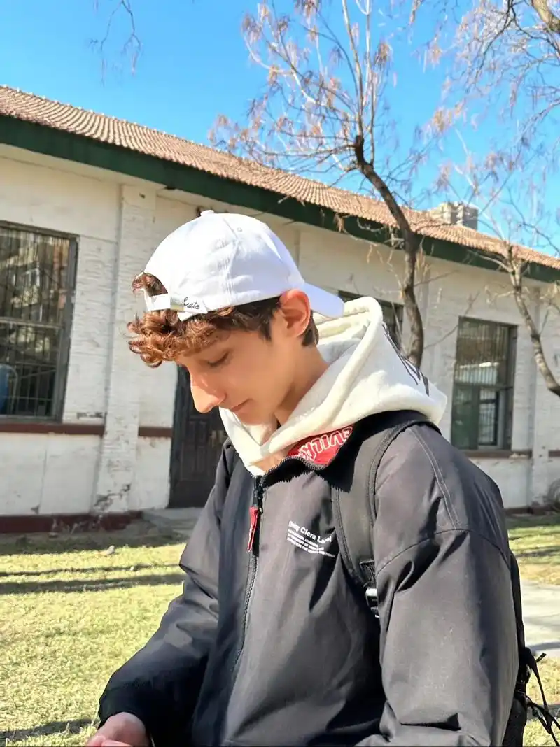 今天没有刮风.#分享照片 #黄头发 #清纯男高 - 抖音