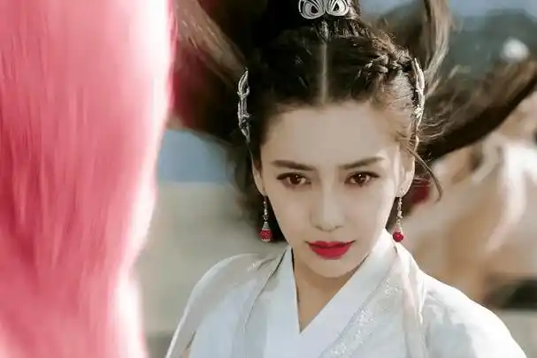 最近,她主演了不少电视剧作品.