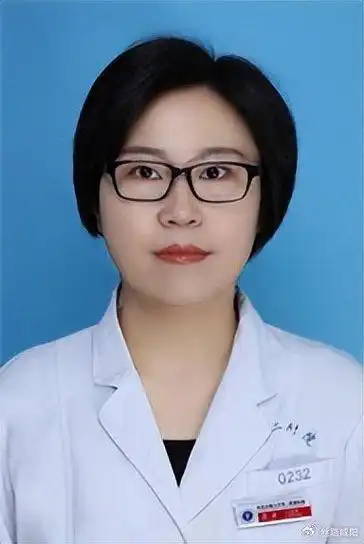 张丽娜,交大二附院药理学硕士,擅长各类中毒的药物治疗以及老年人合理